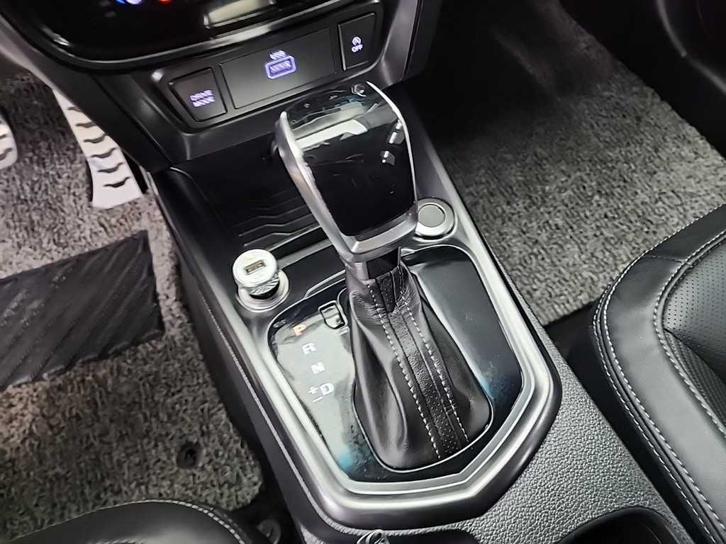 Ssangyong Tivoli - Vista 8