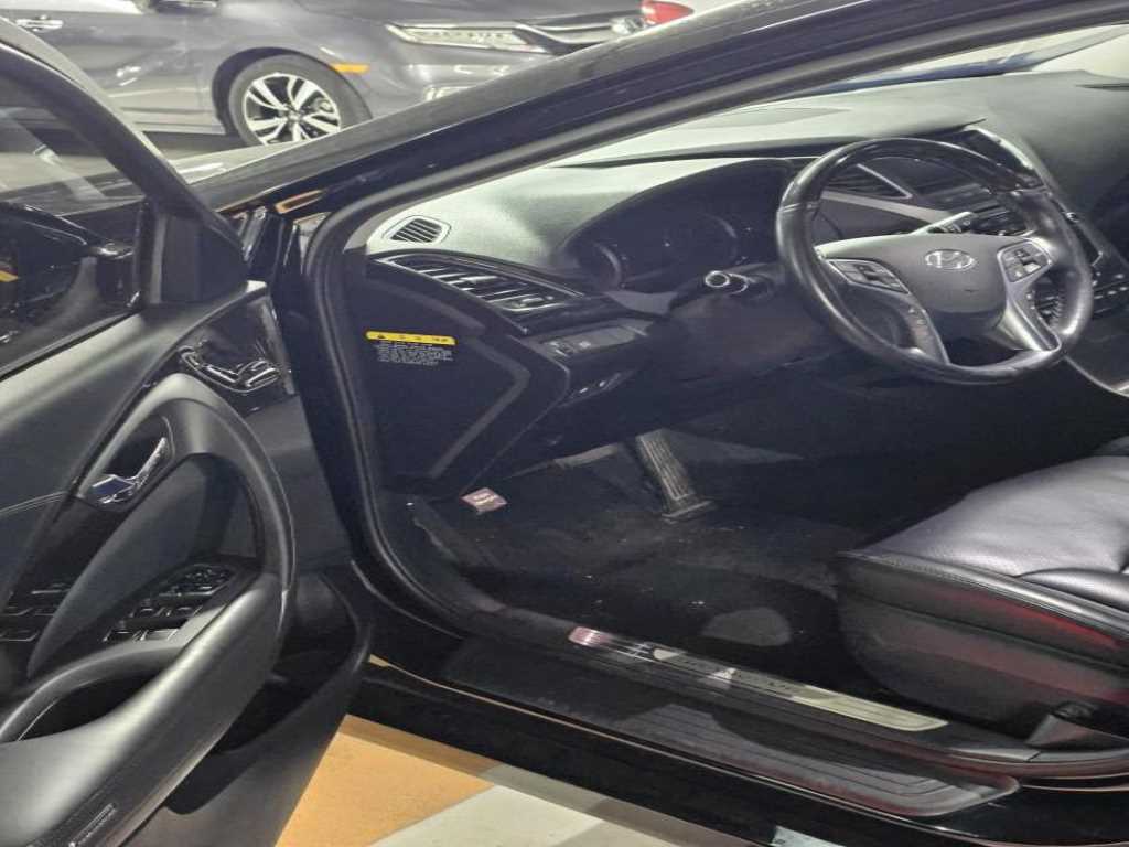 HYUNDAI Grandeur - Vista 5