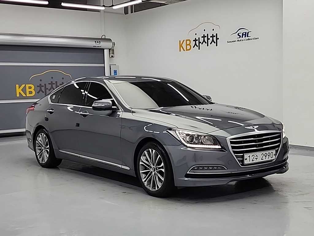 HYUNDAI Genesis - Vista 4