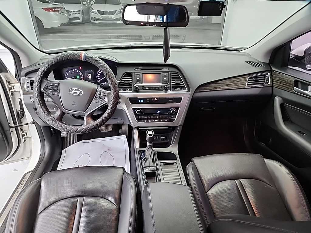 HYUNDAI Sonata - Vista 7