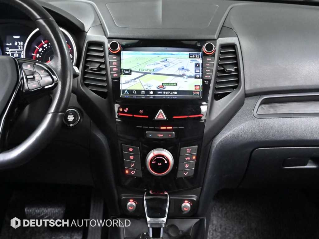 Ssangyong Tivoli 2019 Blanco - Importación desde Corea - HF Imports Iquique - Foto 14