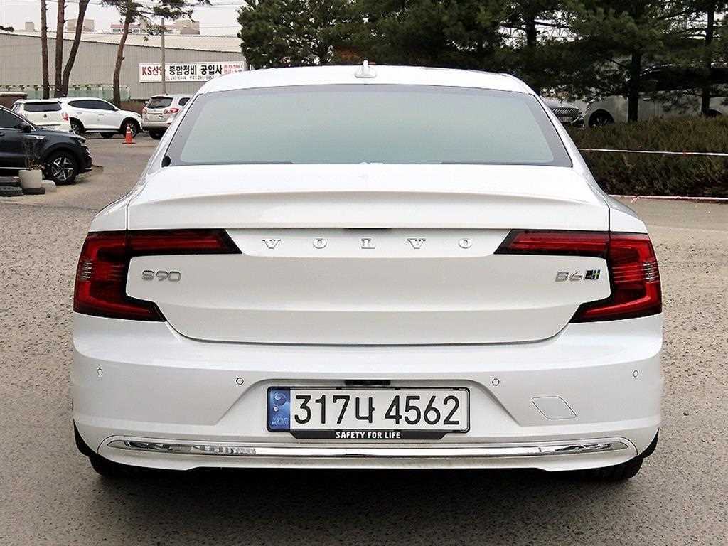 Volvo S90 - Vista 4