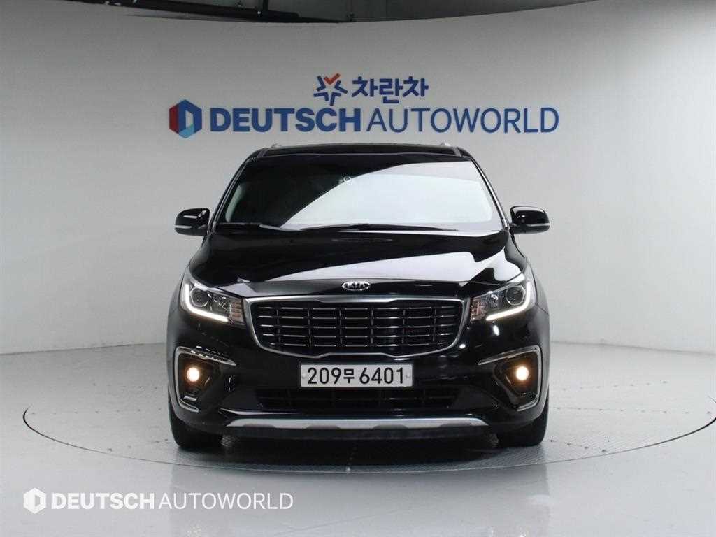 KIA Carnival - Vista 3