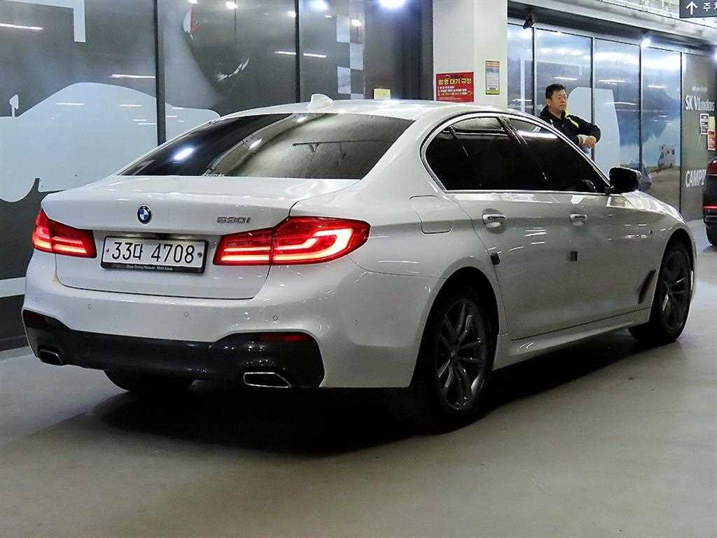 BMW 5 Series - Vista 4