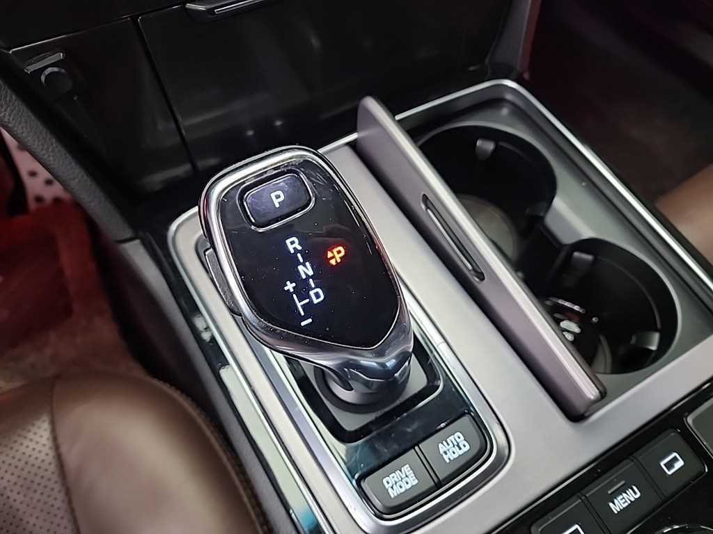 HYUNDAI Equus - Vista 8