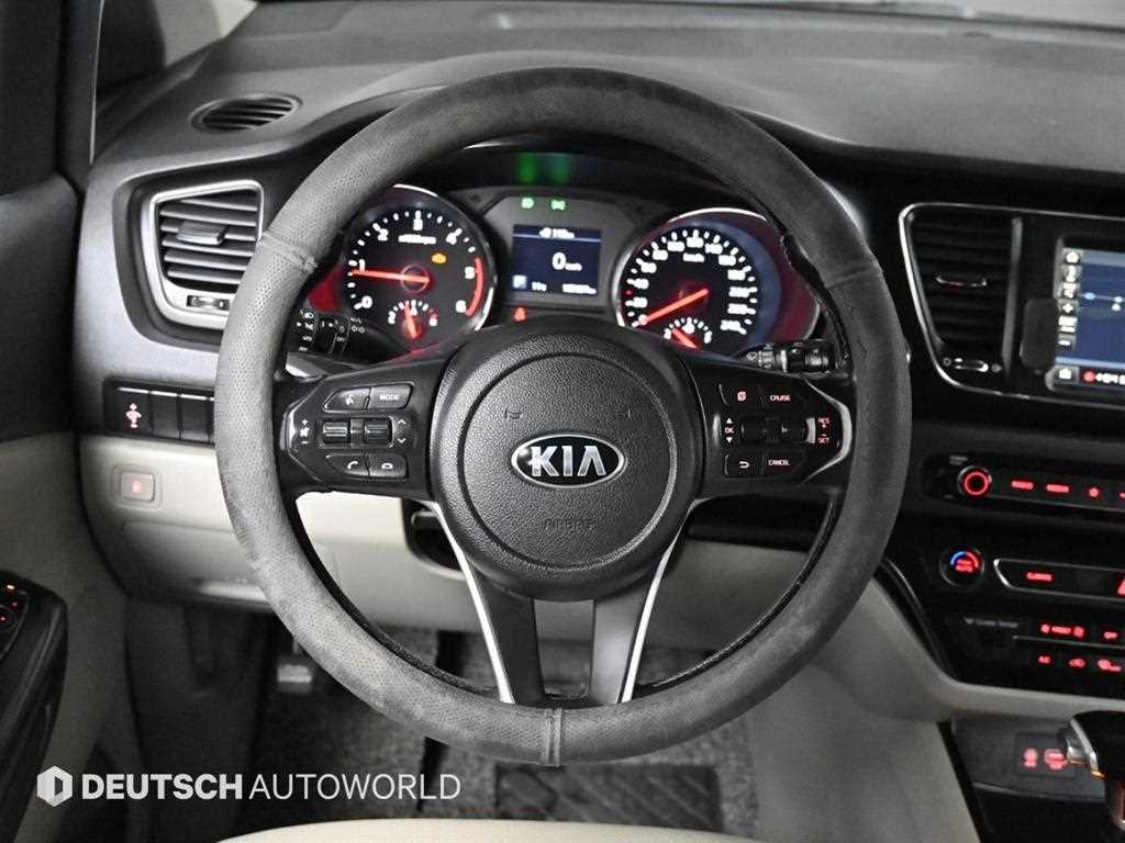 KIA Carnival 2019 Negro - Importación desde Corea - HF Imports Iquique - Foto 13