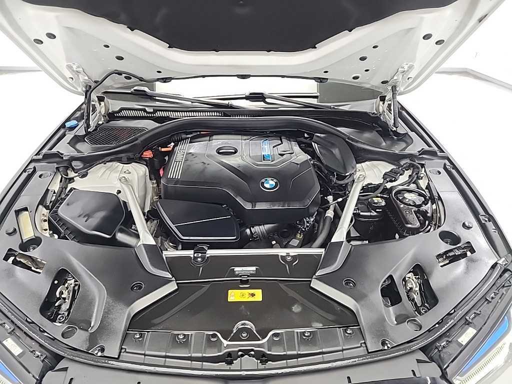 BMW 5 Series - Vista 5