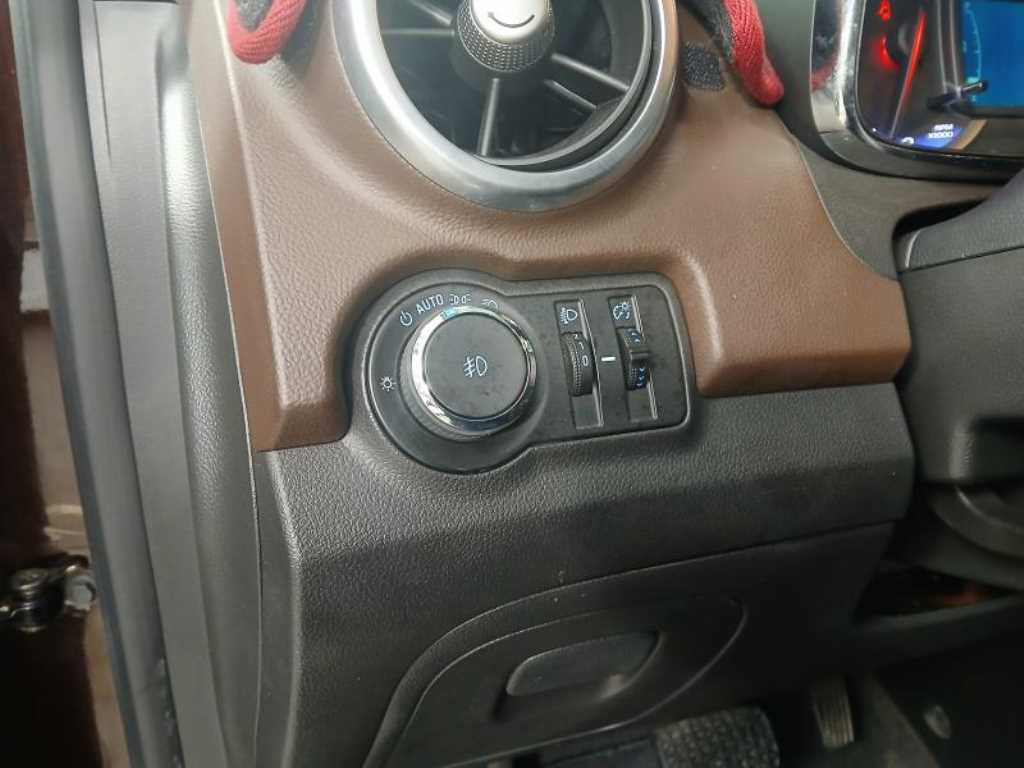 Chevrolet Trax - Vista 11