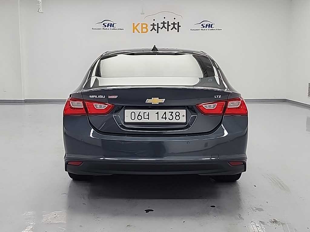 Chevrolet Malibu - Vista 3