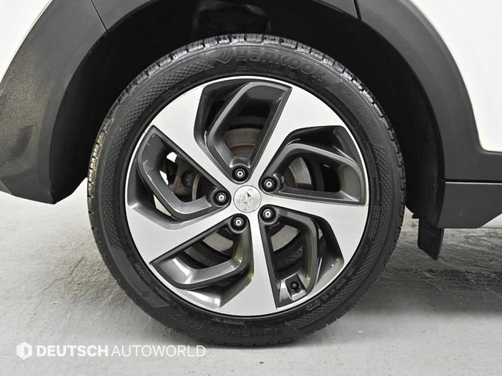 HYUNDAI Tucson - Vista 5