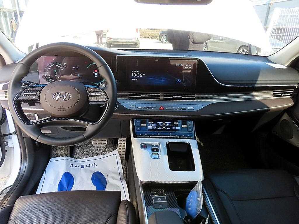 HYUNDAI Grandeur - Vista 7