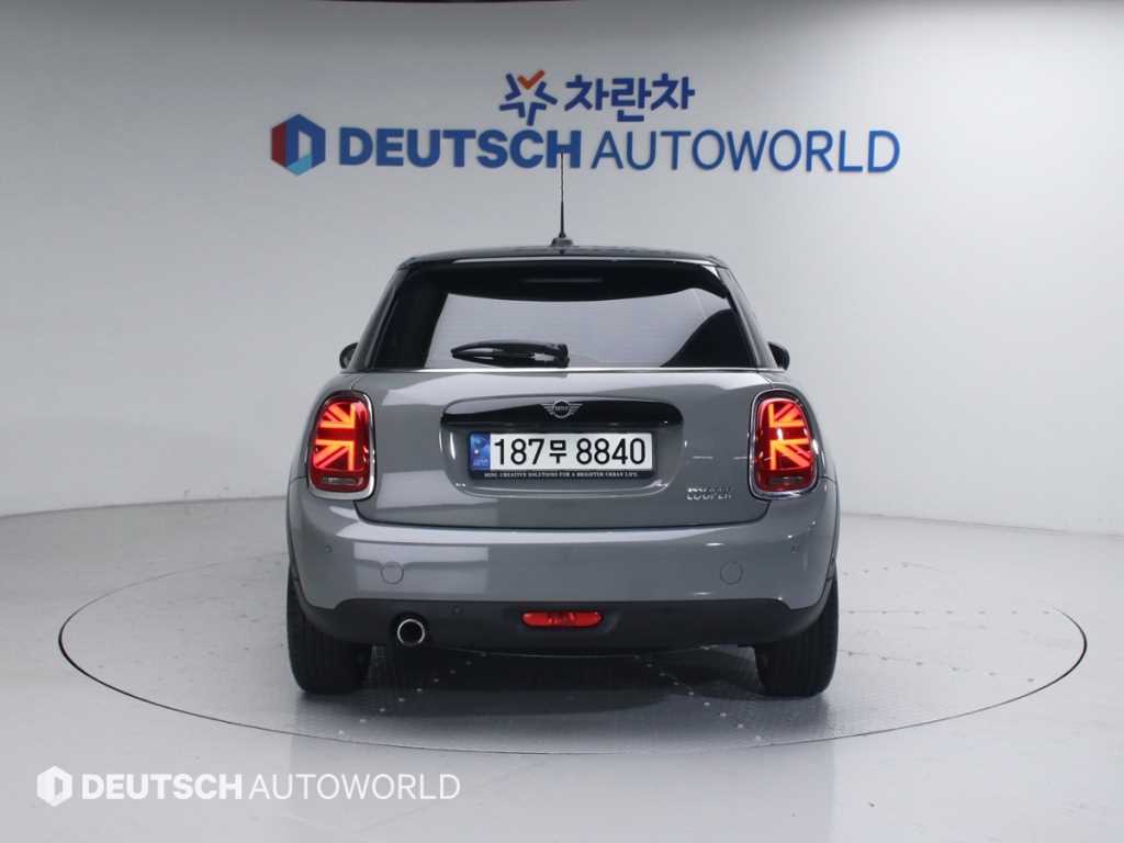 Mini Cooper - Vista 4