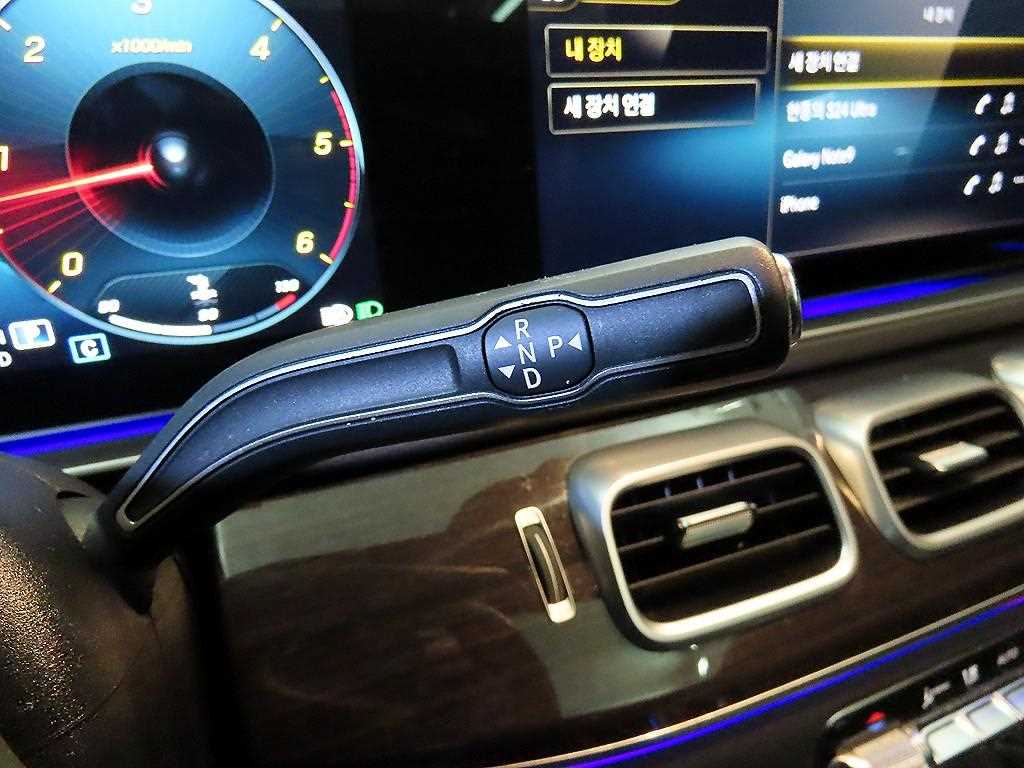 Mercedes Benz GLE Class - Vista 12