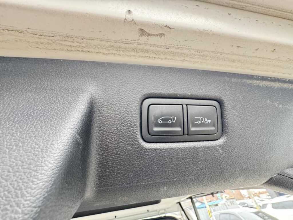 HYUNDAI Staria - Vista 5