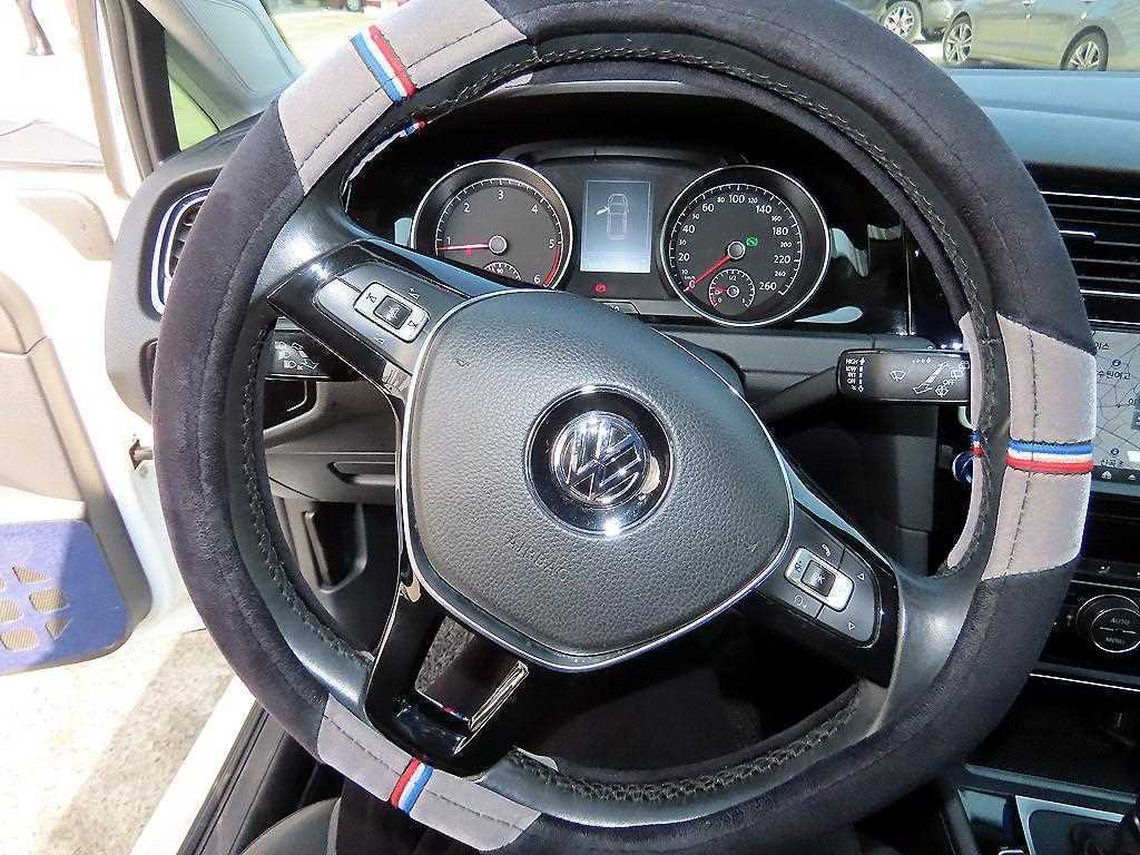 Volkswagen Golf - Vista 8
