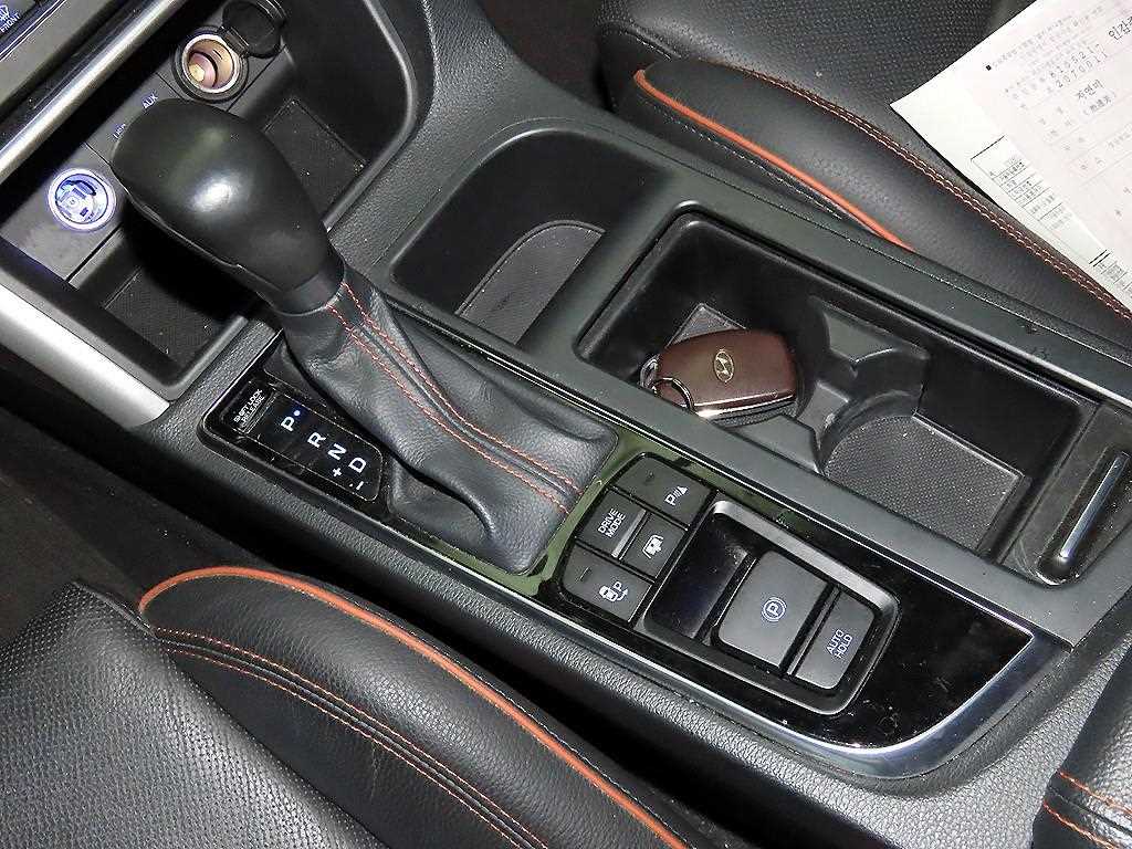 HYUNDAI Sonata - Vista 12