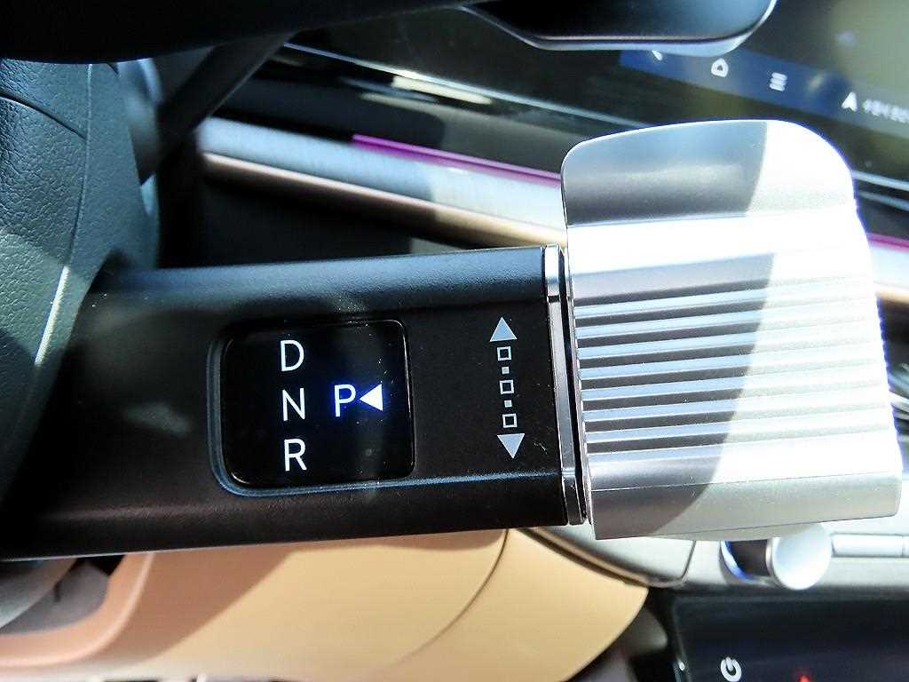 HYUNDAI Grandeur - Vista 11