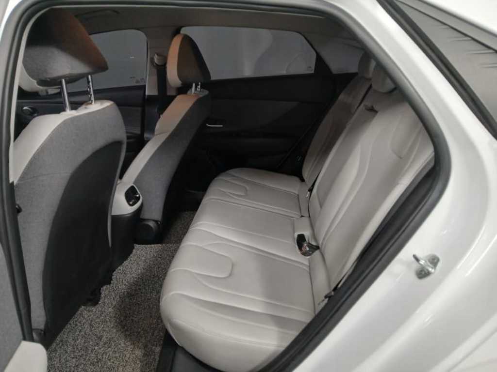 HYUNDAI Avante - Vista 7