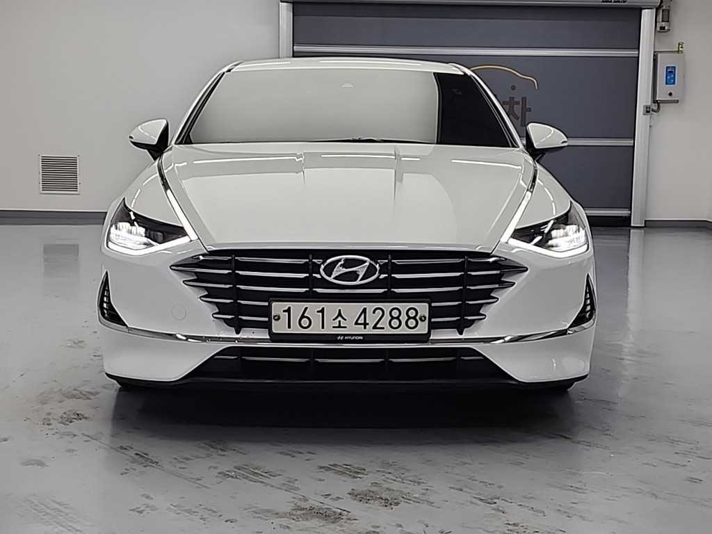 HYUNDAI Sonata - Vista 2