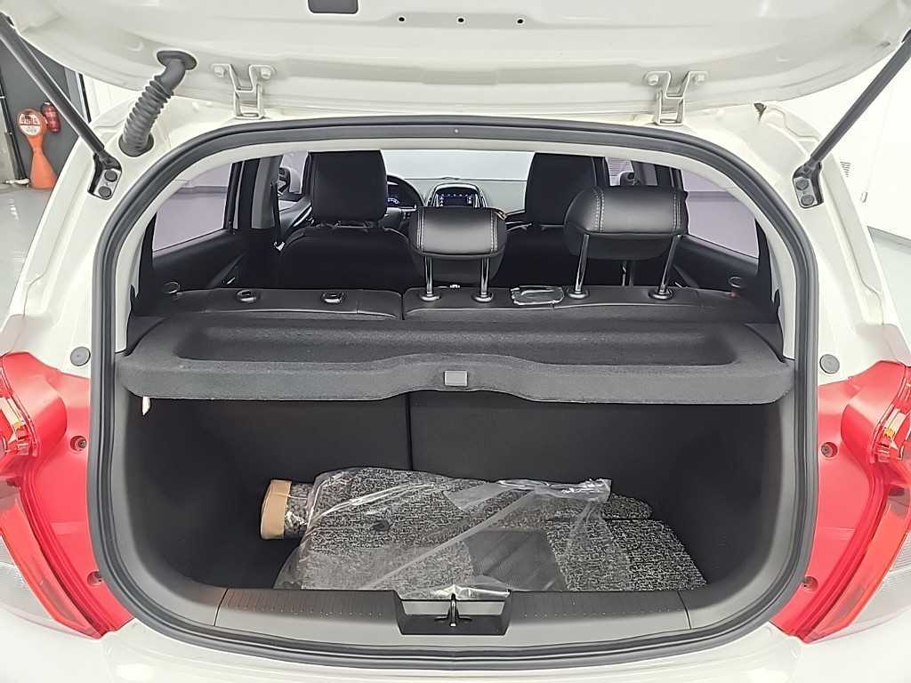 Chevrolet Spark 2019 Blanco - Importación desde Corea - HF Imports Iquique - Foto 18