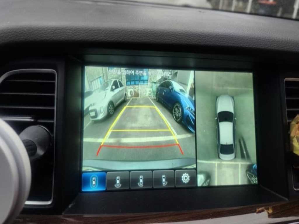 Genesis G80 - Vista 12