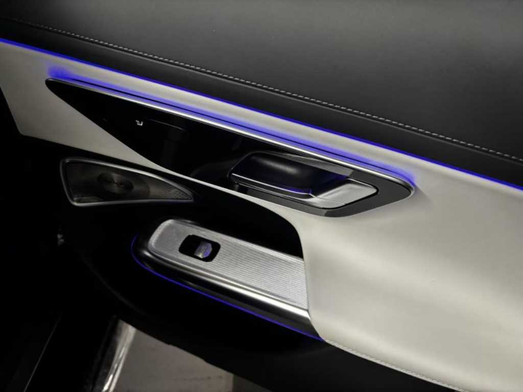 Mercedes Benz E class - Vista 10