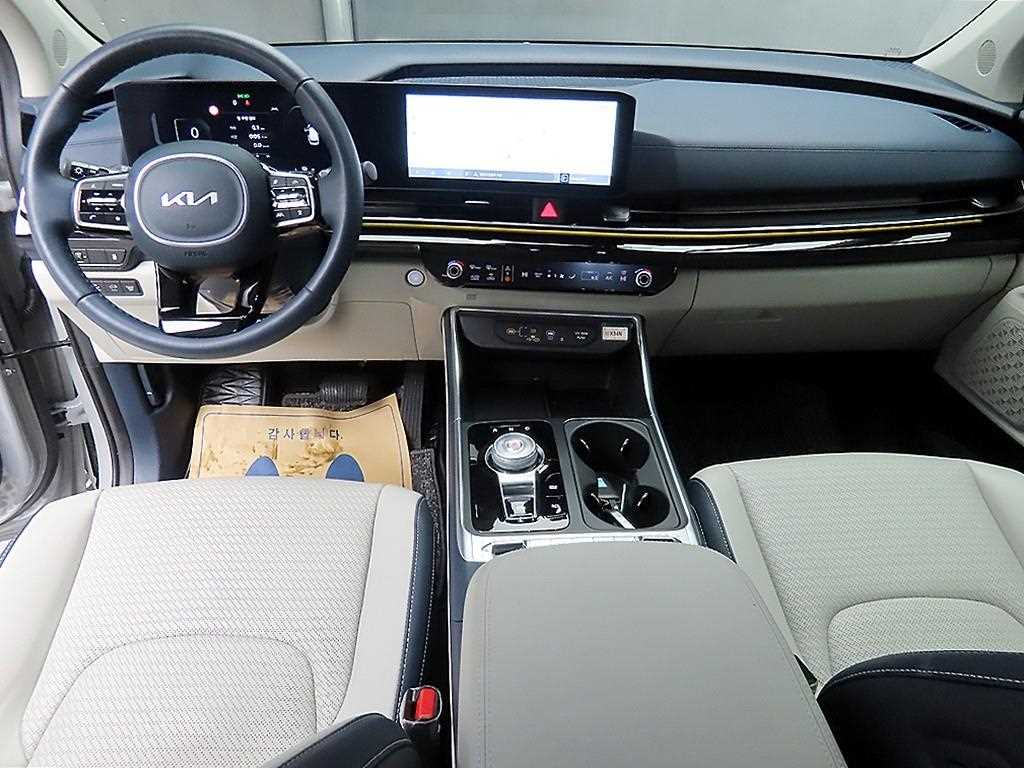 KIA Carnival - Vista 7