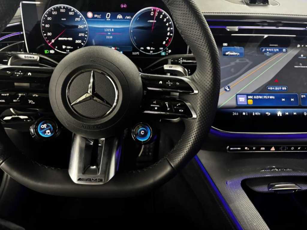 Mercedes Benz E class - Vista 12