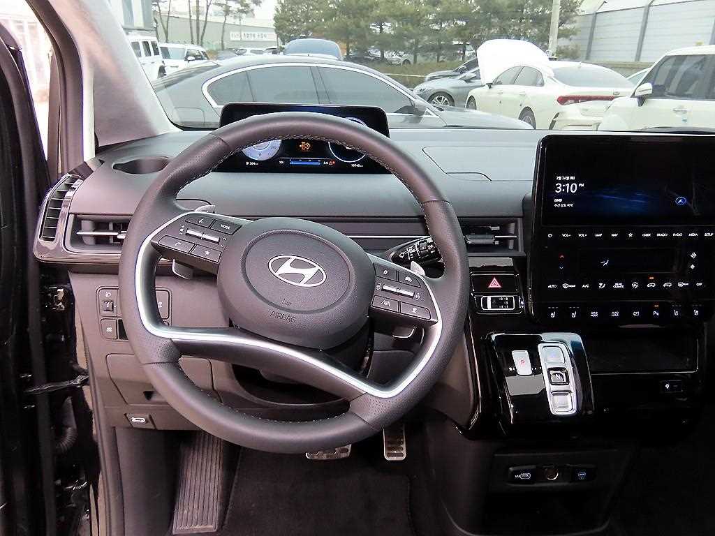 HYUNDAI Staria - Vista 9