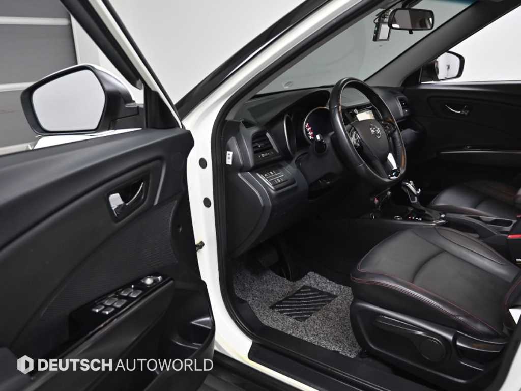 Ssangyong Tivoli - Vista 11