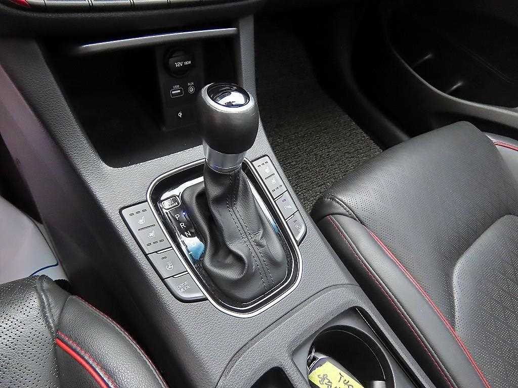 HYUNDAI i30 - Vista 10