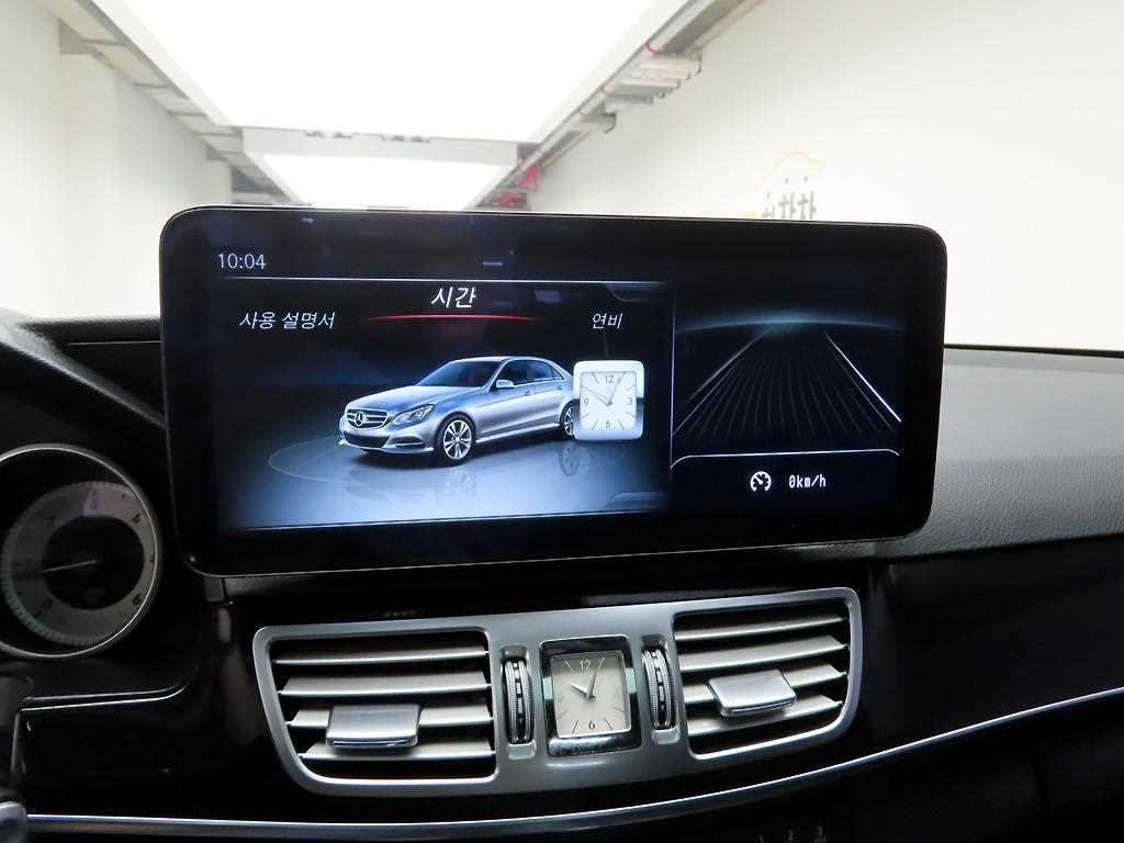 Mercedes Benz E class - Vista 8