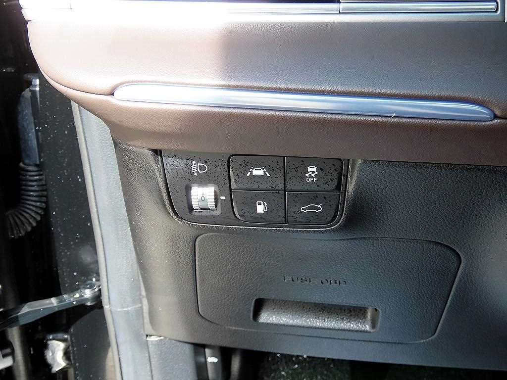 HYUNDAI Grandeur - Vista 12