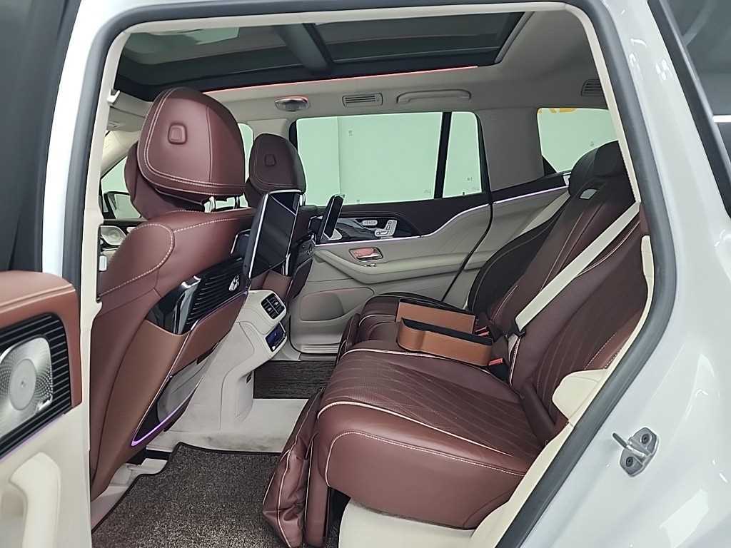 Mercedes Benz GLS Class - Vista 12