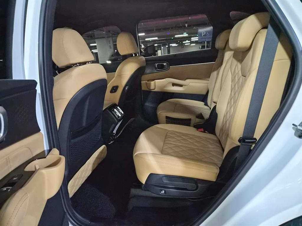 KIA Sorento - Vista 7