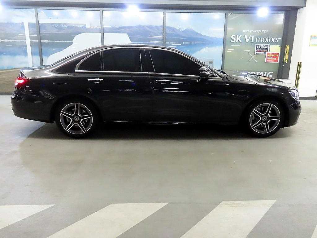 Mercedes Benz E class - Vista 3