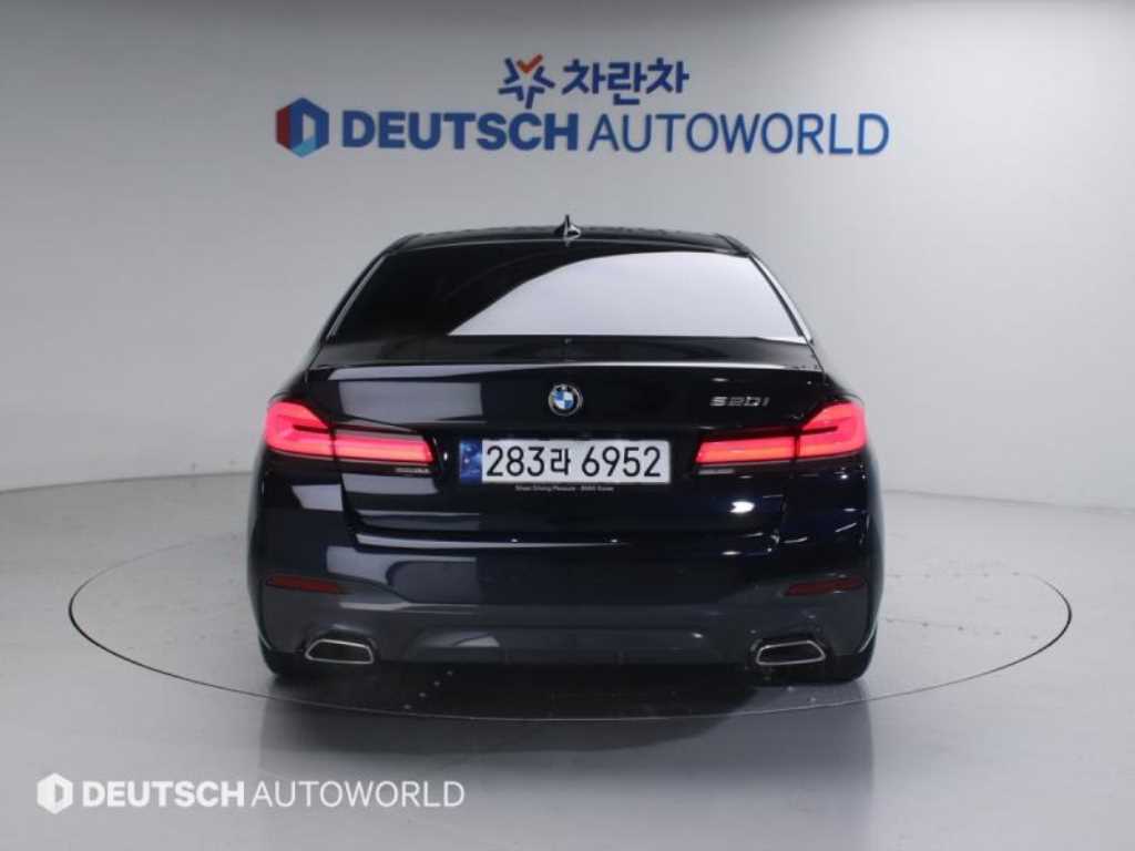 BMW 5 Series - Vista 4