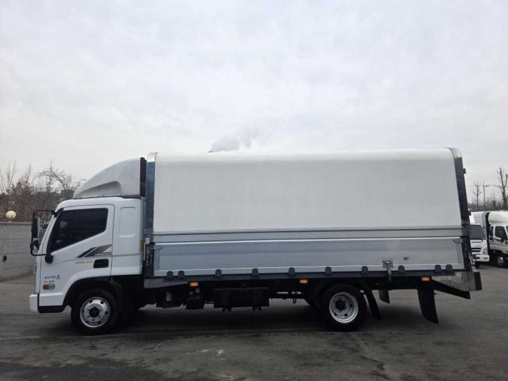 medium and large cargo truck - Vista 4