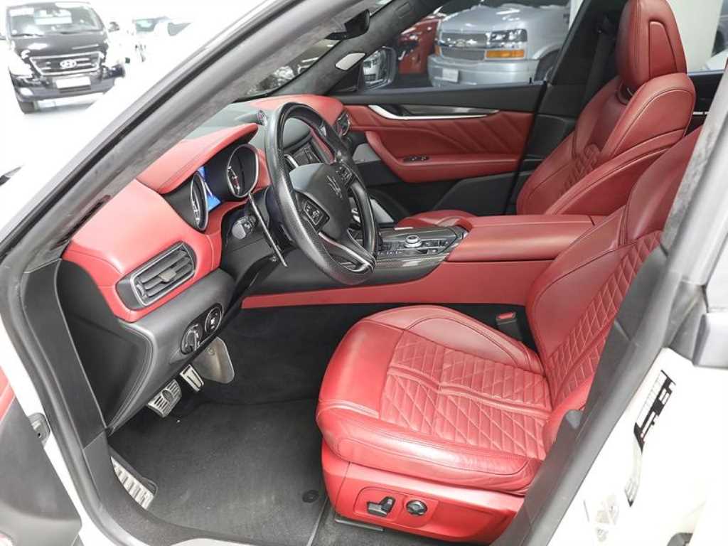 Maserati Levante - Vista 8