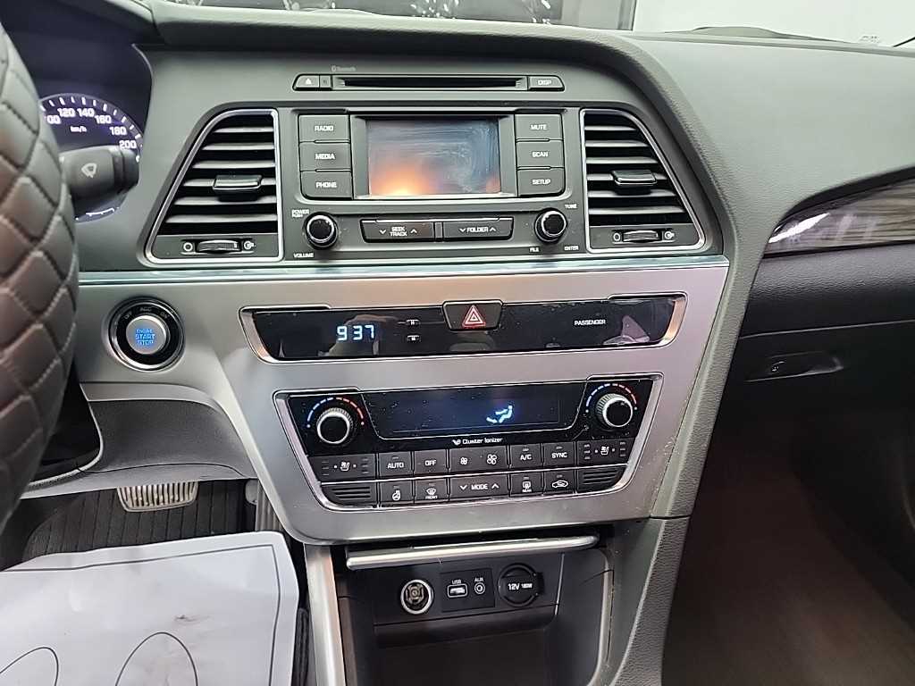 HYUNDAI Sonata - Vista 10