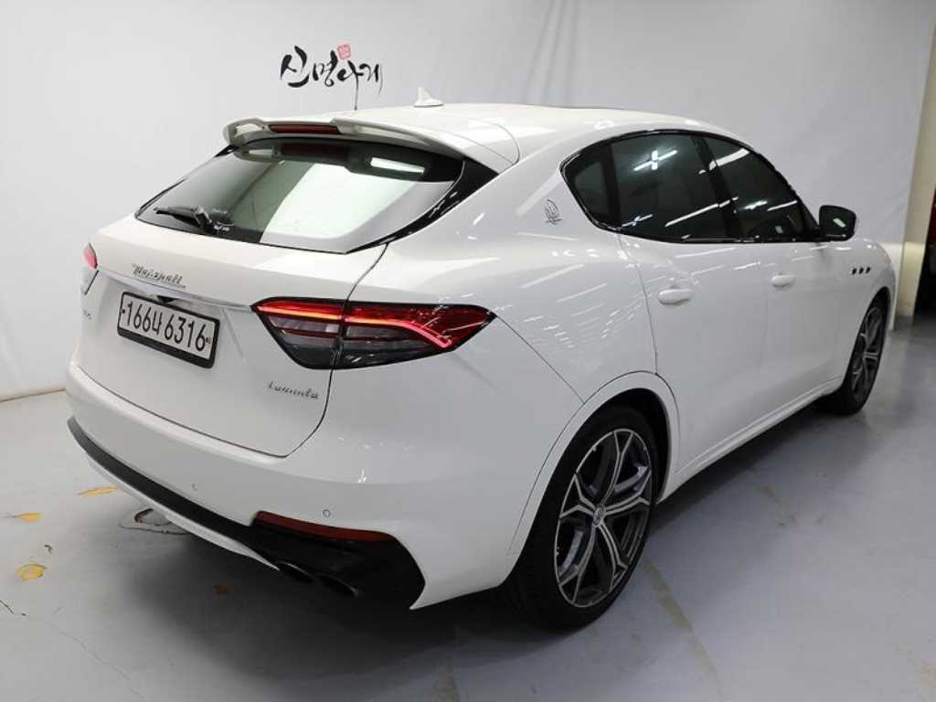 Maserati Levante - Vista 5