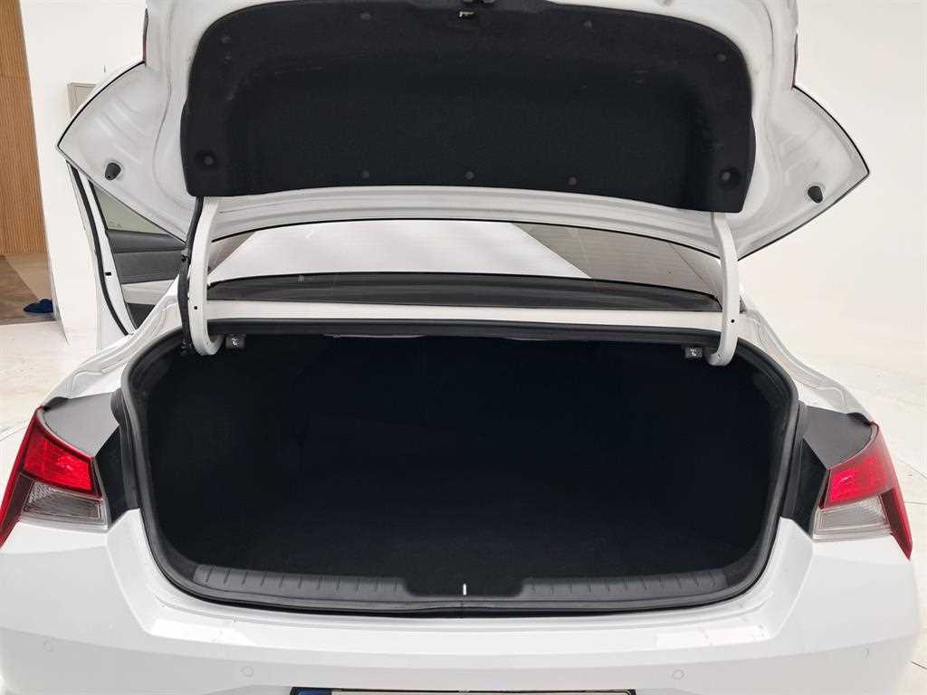 HYUNDAI Avante 2023 Blanco - Importación desde Corea - HF Imports Iquique - Foto 18