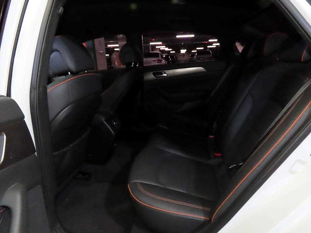 HYUNDAI Sonata - Vista 7