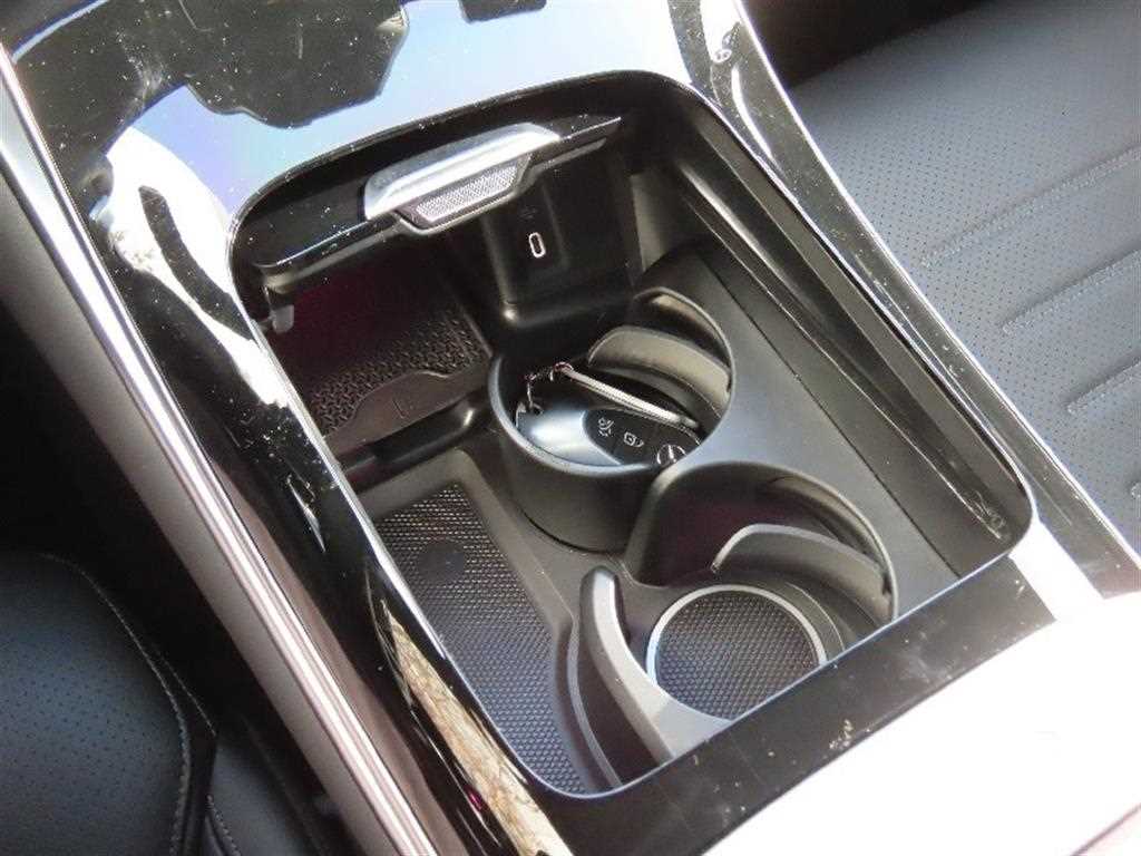 Mercedes Benz GLC Class - Vista 7