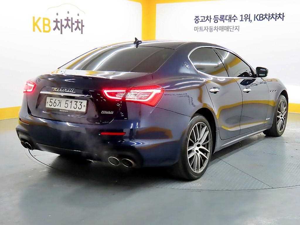 Maserati Ghibli - Vista 4