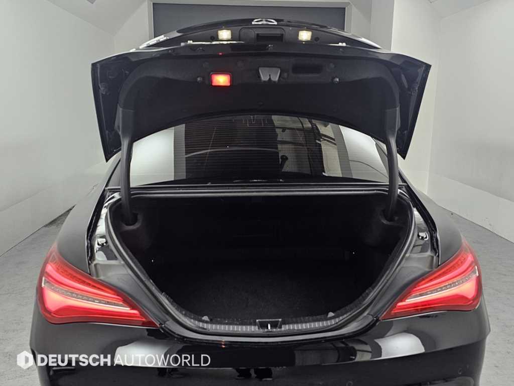 Mercedes Benz CLA Class 2018 Negro - Importación desde Corea - HF Imports Iquique - Foto 20