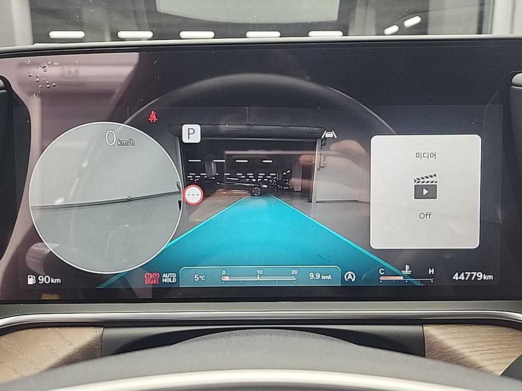 Genesis G90 - Vista 7