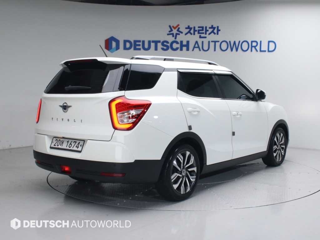 Ssangyong Tivoli - Vista 2