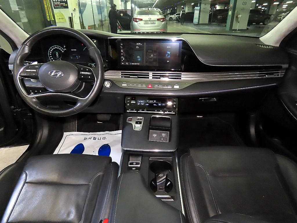 HYUNDAI Grandeur - Vista 10