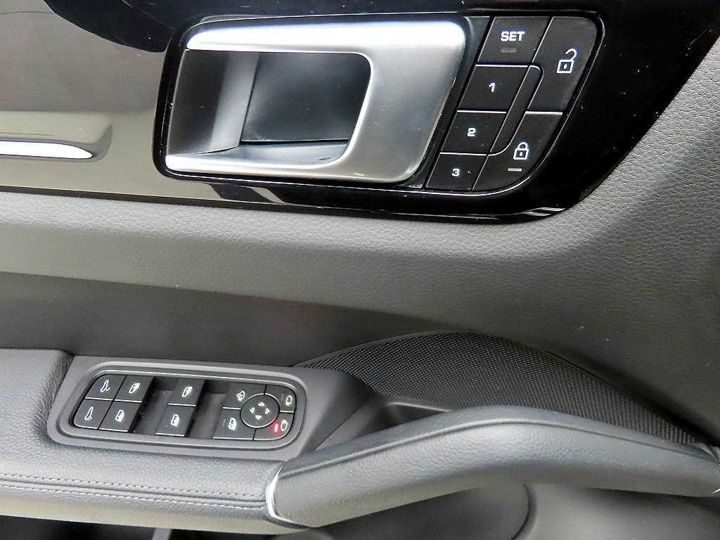 Porsche Cayenne - Vista 11